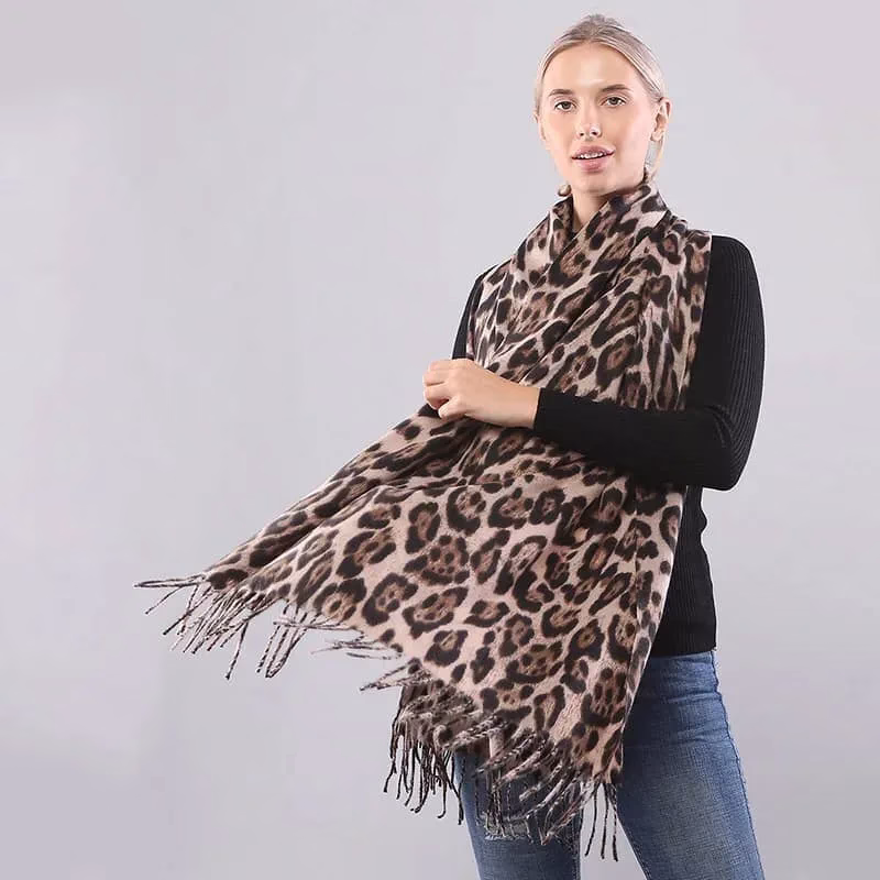 ШАЛ ОД ВИСКОЗА - Animal Print